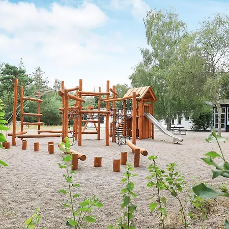 بيت للعطل With Waterpark Access In Vaeggerlose Bøtø By